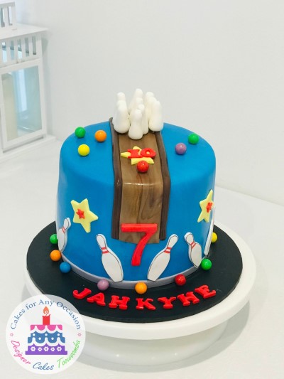 Bowling Themed Cake.jpg